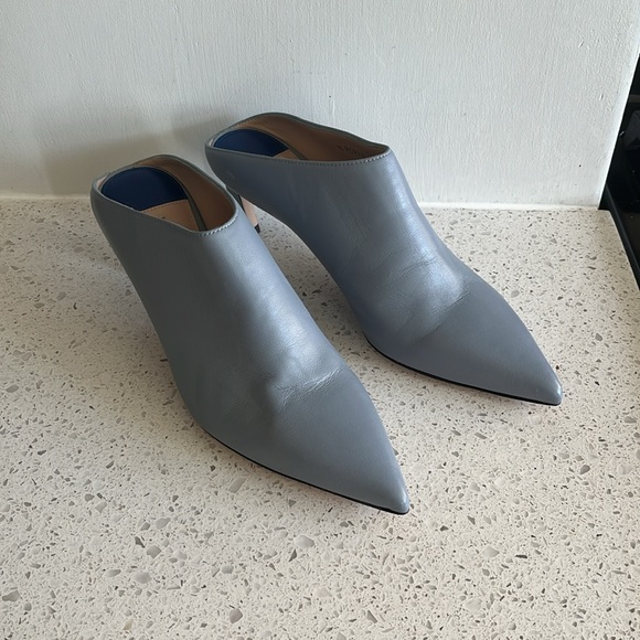 Stuart Weitzman Mira Mules - Picture 2 of 6